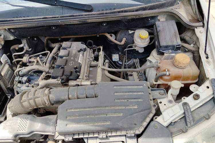 Used Wuling Hongguang 2016 1.5L Restyled S Comfort Version Engine Bay Left