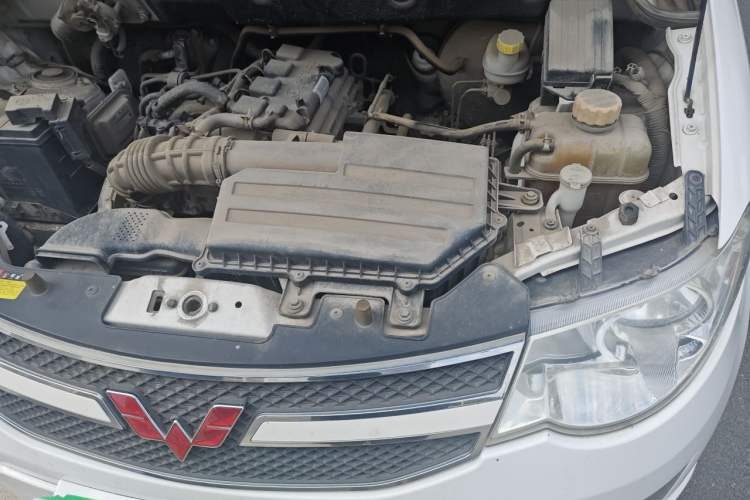 Used Wuling Hongguang 2016 1.5L Restyled S Comfort Version Engine Bay Left