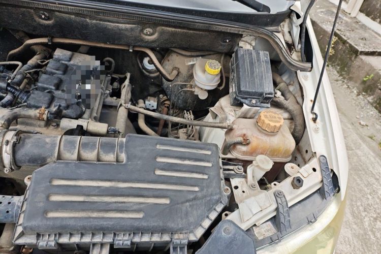 Used Wuling Hongguang 2016 1.5L Restyled S Comfort Version Engine Bay Left