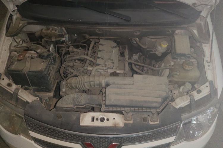 Used Wuling Hongguang 2016 1.5L Restyled S Comfort Version Engine Bay