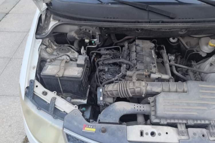 Used Wuling Hongguang 2016 1.5L Restyled S Comfort Version Engine Bay Right