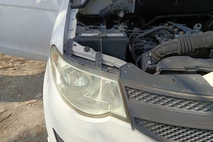Used Wuling Hongguang 2016 1.5L S Comfort Version Engine Bay Right
