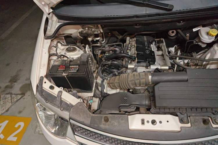 Used Wuling Hongguang 2016 1.5L Restyled S Comfort Version Engine Bay Right