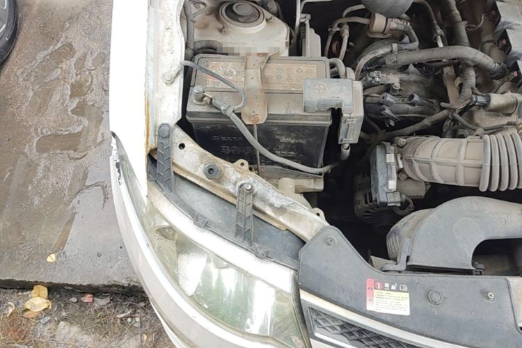 Used Wuling Hongguang 2016 1.5L S Comfort Version Engine Bay Right