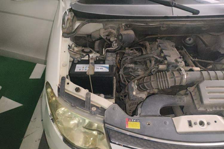 Used Wuling Hongguang 2016 1.5L Restyled S Comfort Version Engine Bay Right