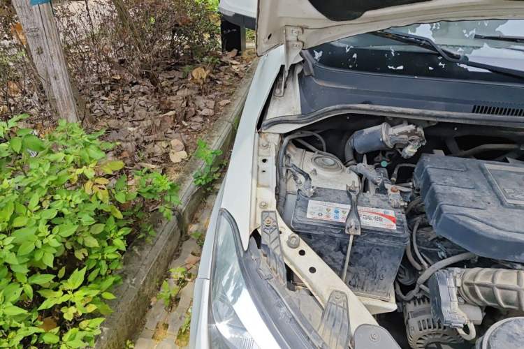 Used Wuling Hongguang 2016 1.5L S1 Deluxe Model China V-standard Engine Bay Right