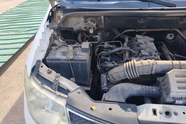 Used Wuling Hongguang 2016 1.5L S Comfort Version Engine Bay Right