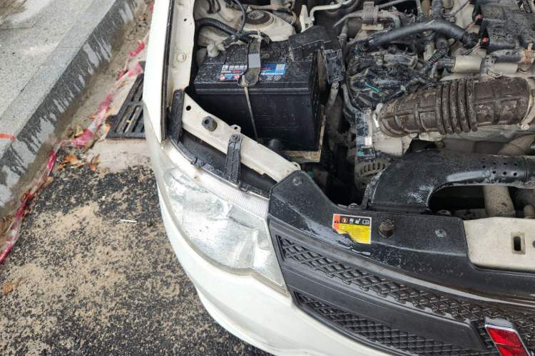 Used Wuling Hongguang 2016 1.5L Restyled S Comfort Version Engine Bay Right