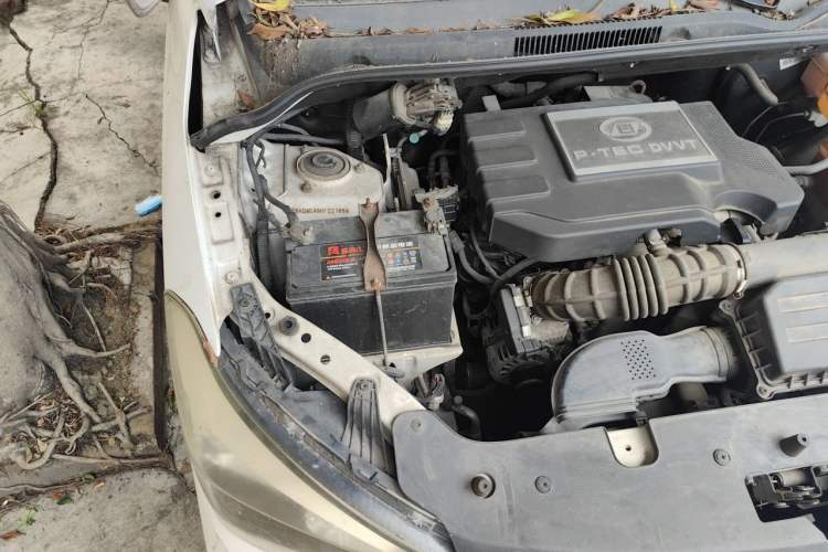 Used Wuling Hongguang 2016 1.5L S1 Deluxe Model China V-standard Engine Bay Right