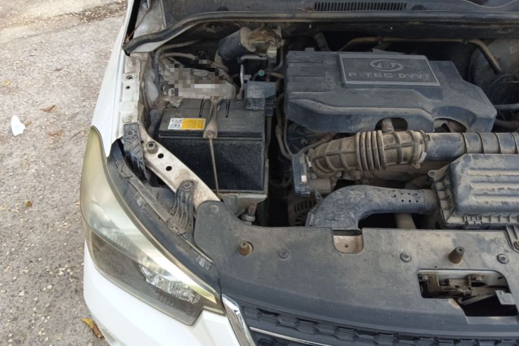 Used Wuling Hongguang 2016 1.5L S1 Deluxe Model China V-standard Engine Bay Right