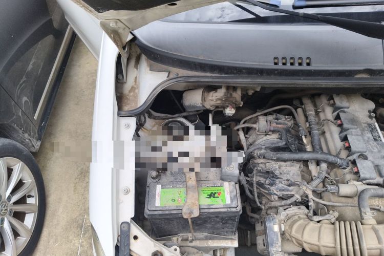 Used Wuling Hongguang 2016 1.5L Restyled S Comfort Version Engine Bay Right