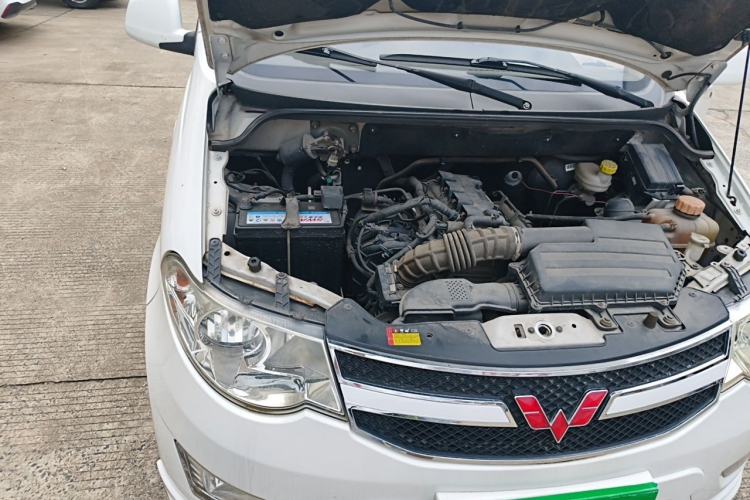 Used Wuling Hongguang 2016 1.5L S Comfort Version Engine Bay Right