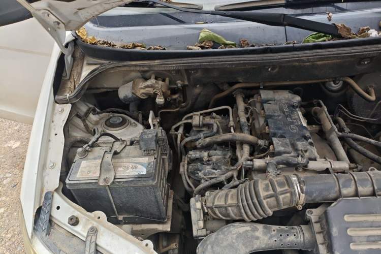 Used Wuling Hongguang 2016 1.5L Restyled S Comfort Version Engine Bay Right