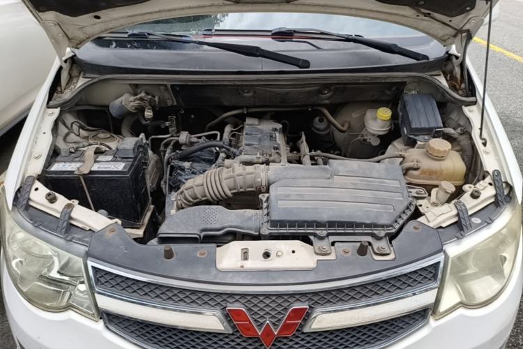 Used Wuling Hongguang 2016 1.5L Restyled S Comfort Version Engine Bay