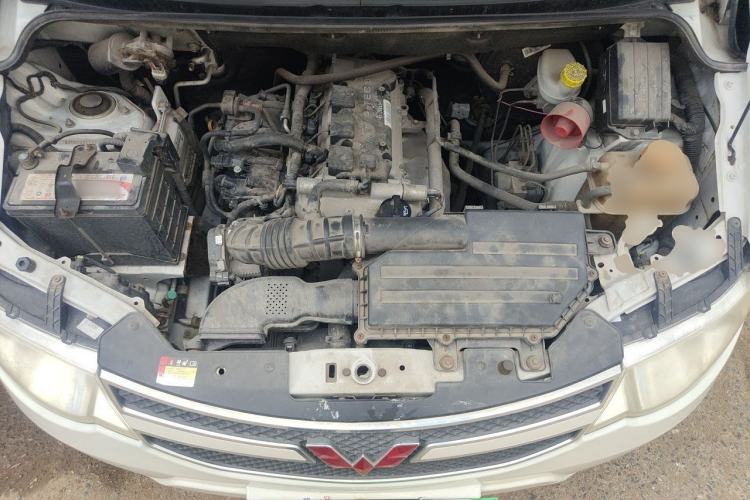 Used Wuling Hongguang 2016 1.5L Restyled S Comfort Version Engine Bay
