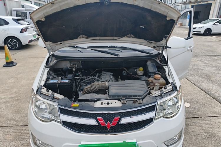 Used Wuling Hongguang 2016 1.5L S Comfort Version Engine Bay