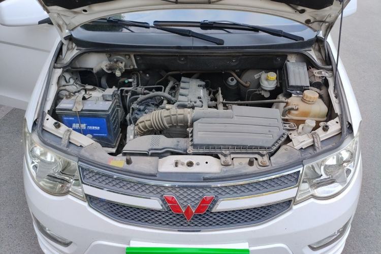 Used Wuling Hongguang 2016 1.5L S Comfort Version Engine Bay