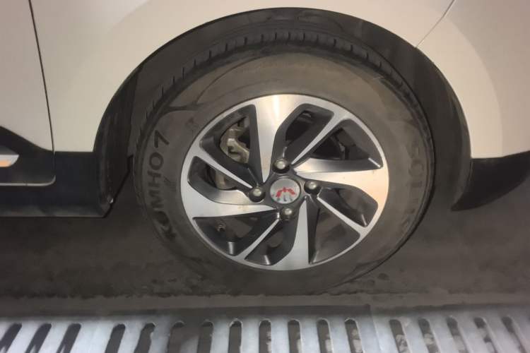 Used Wuling Hongguang 2016 1.5L S1 Deluxe Model China V-standard Exterior 1