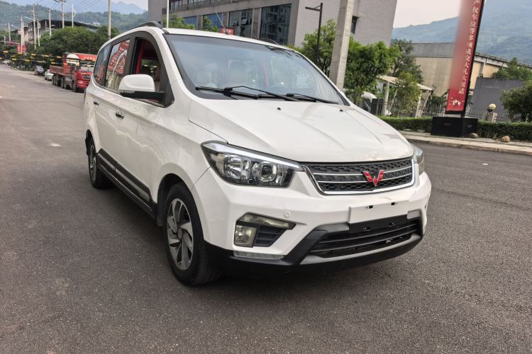 Used Wuling Hongguang 2016 1.5L S1 Deluxe Model China V-standard Exterior 2