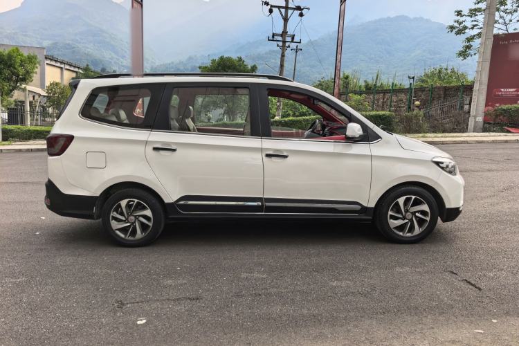 Used Wuling Hongguang 2016 1.5L S1 Deluxe Model China V-standard Exterior 4