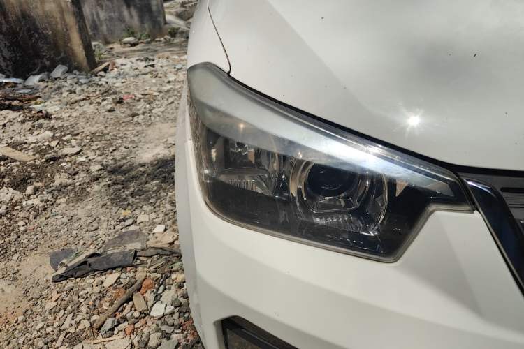 Used Wuling Hongguang 2016 1.5L S1 Deluxe Model China V-standard Exterior 6