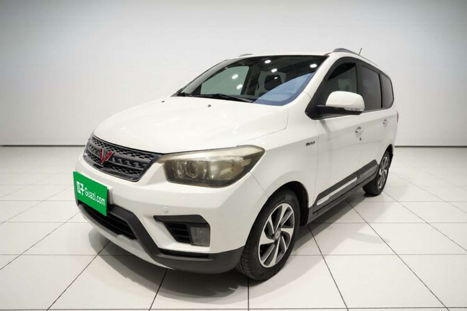 Used Wuling Hongguang 2016 1.5L S1 Deluxe Model China V-standard Front Left 45 Deg