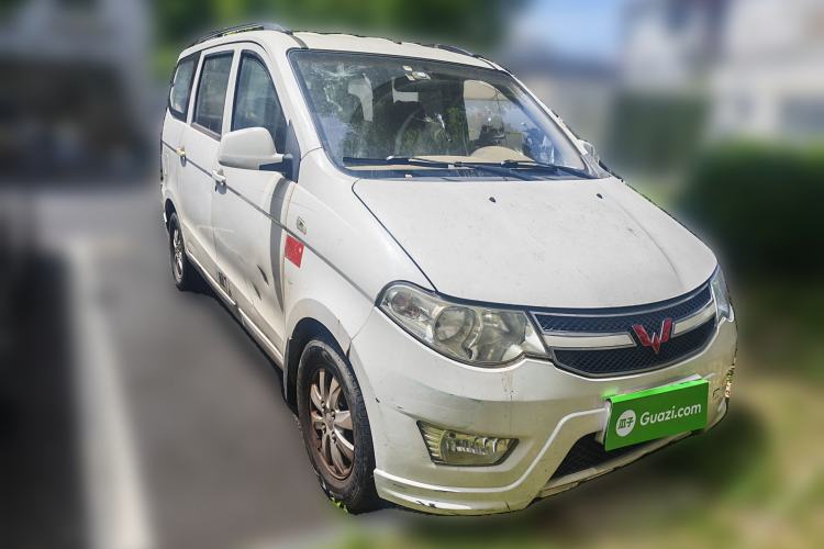 Used Wuling Hongguang 2016 1.5L S Comfort Version Front Right 45 Deg