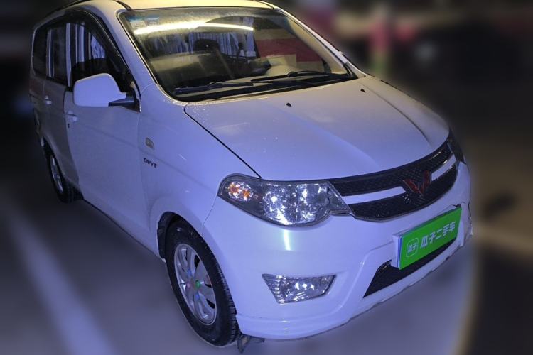 Used Wuling Hongguang 2016 1.5L Restyled S Comfort Version Front Right 45 Deg