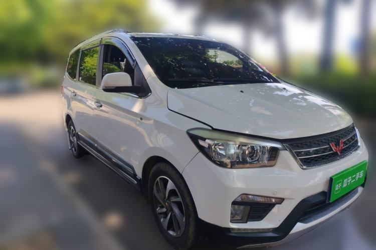 Used Wuling Hongguang 2016 1.5L S1 Deluxe Model China V-standard Front Right 45 Deg