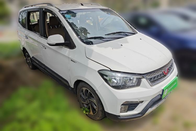 Used Wuling Hongguang 2016 1.5L S1 Deluxe Model China V-standard Front Right 45 Deg
