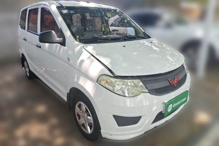 Used Wuling Hongguang 2016 1.5L S Comfort Version Front Right 45 Deg