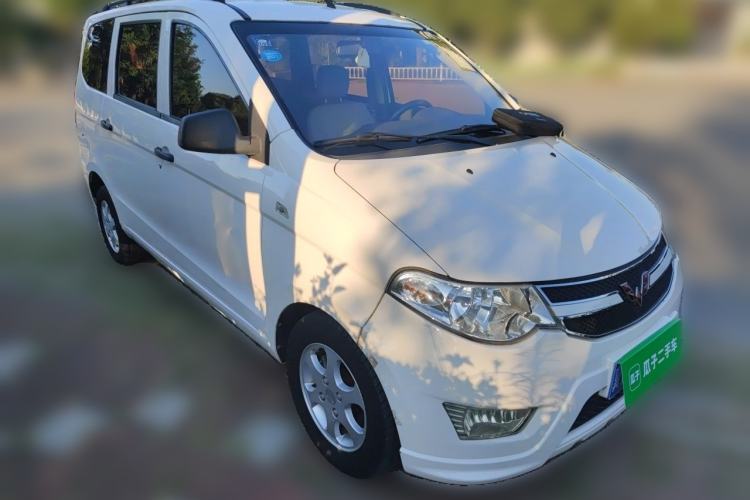 Used Wuling Hongguang 2016 1.5L Restyled S Comfort Version Front Right 45 Deg