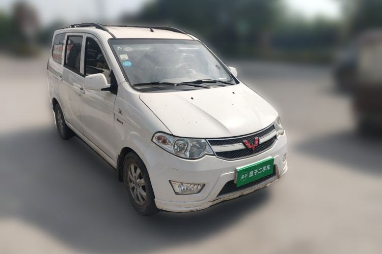 Used Wuling Hongguang 2016 1.5L S Comfort Version Front Right 45 Deg