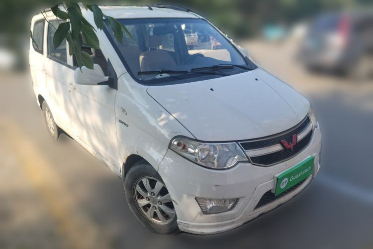 Used Wuling Hongguang 2016 1.5L S Comfort Version Front Right 45 Deg