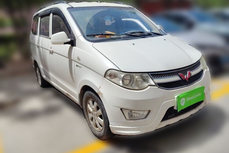 Used Wuling Hongguang 2016 1.5L S Comfort Version Front Right 45 Deg