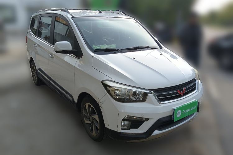 Used Wuling Hongguang 2016 1.5L S1 Deluxe Model China V-standard Front Right 45 Deg