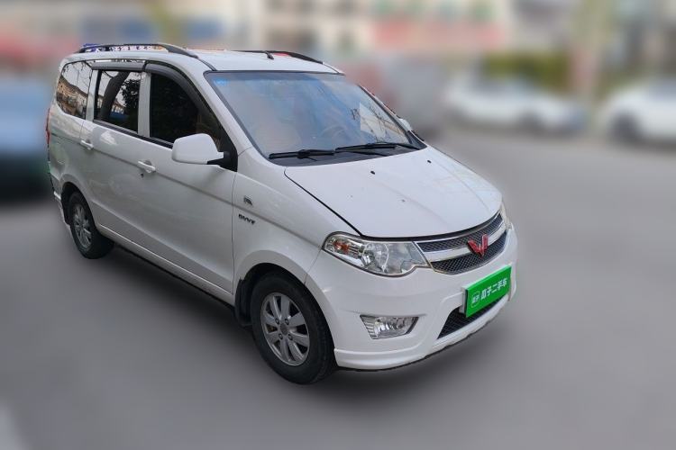 Used Wuling Hongguang 2016 1.5L S Comfort Version Front Right 45 Deg