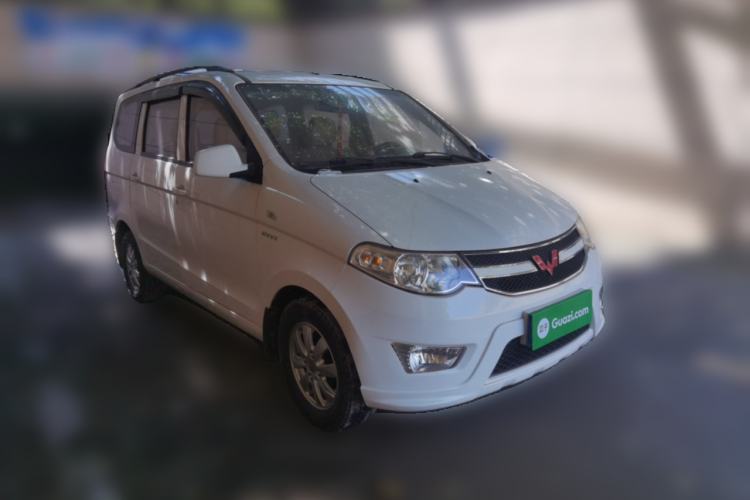 Used Wuling Hongguang 2016 1.5L S Comfort Version Front Right 45 Deg