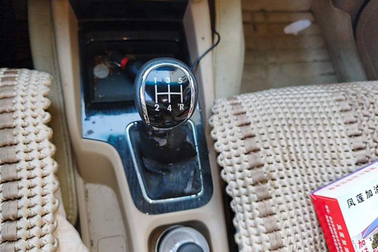 Used Wuling Hongguang 2016 1.5L S1 Deluxe Model China V-standard Gear Lever