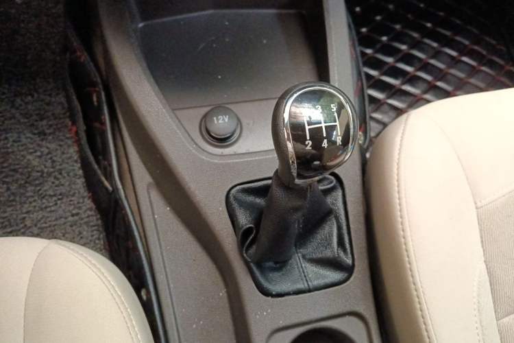 Used Wuling Hongguang 2016 1.5L Restyled S Comfort Version Gear Lever