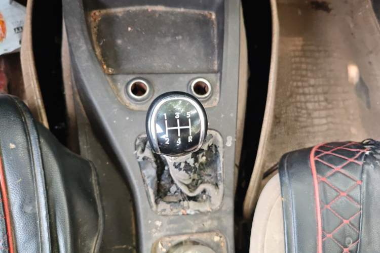 Used Wuling Hongguang 2016 1.5L S Comfort Version Gear Lever