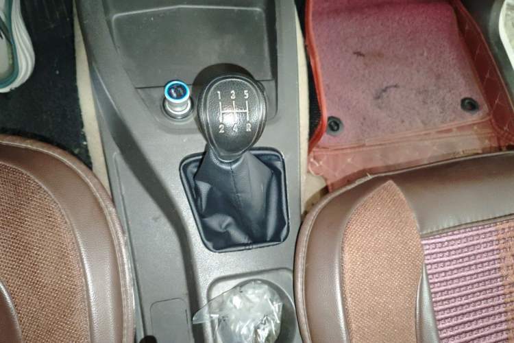 Used Wuling Hongguang 2016 1.5L Restyled S Comfort Version Gear Lever