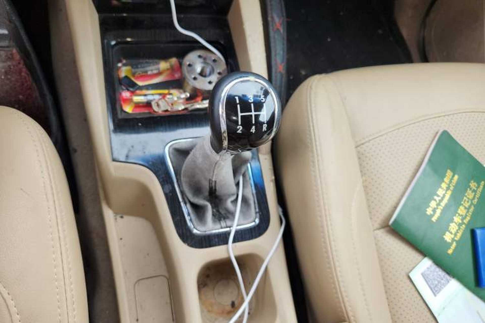 Used Wuling Hongguang 2016 1.5L S1 Deluxe Model China V-standard Gear Lever