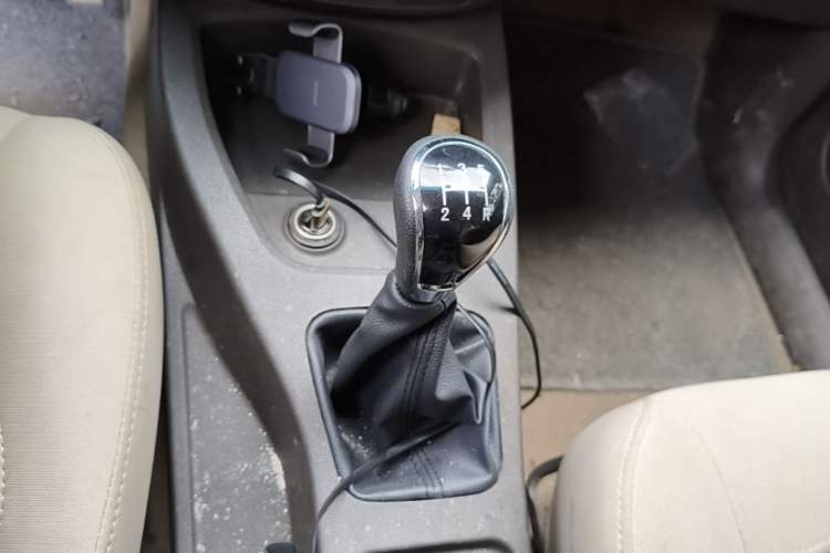 Used Wuling Hongguang 2016 1.5L Restyled S Comfort Version Gear Lever