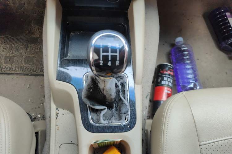 Used Wuling Hongguang 2016 1.5L S1 Deluxe Model China V-standard Gear Lever