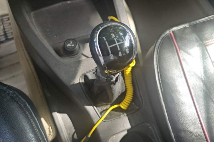 Used Wuling Hongguang 2016 1.5L Restyled S Comfort Version Gear Lever