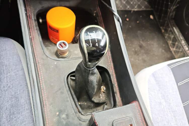 Used Wuling Hongguang 2016 1.5L Restyled S Comfort Version Gear Lever