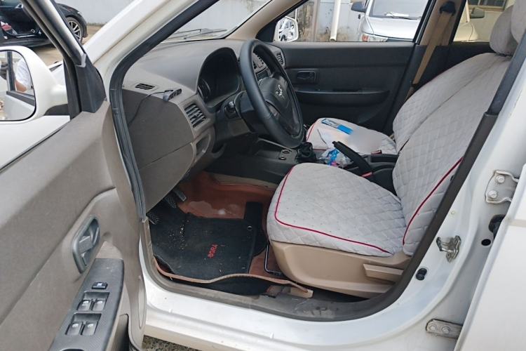Used Wuling Hongguang 2016 1.5L S Comfort Version Interior 3