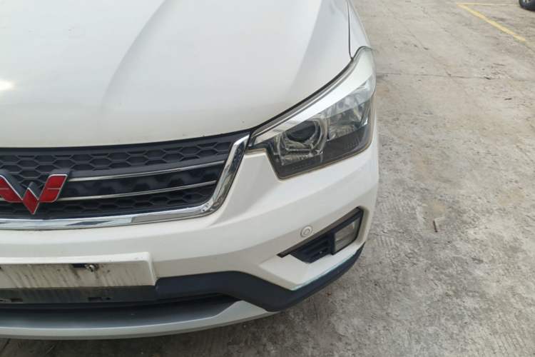 Used Wuling Hongguang 2016 1.5L S1 Deluxe Model China V-standard Left Front Headlight