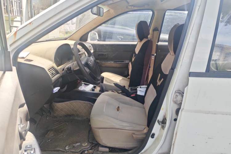 Used Wuling Hongguang 2016 1.5L S Comfort Version Left Front Seat